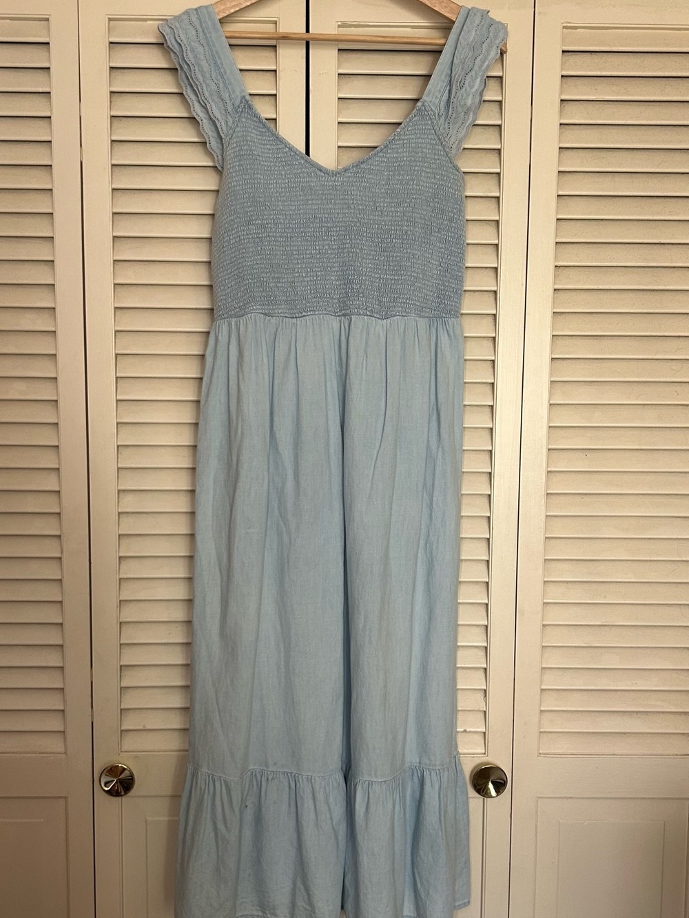 Old Navy Light Wash Denim Smocked Fit & Flare Midi Dress L